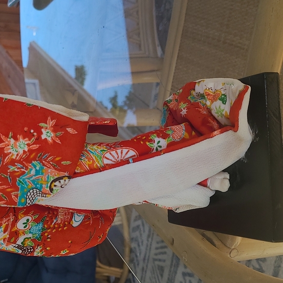 Tall vintage Geisha Figurine - Picture 6 of 11